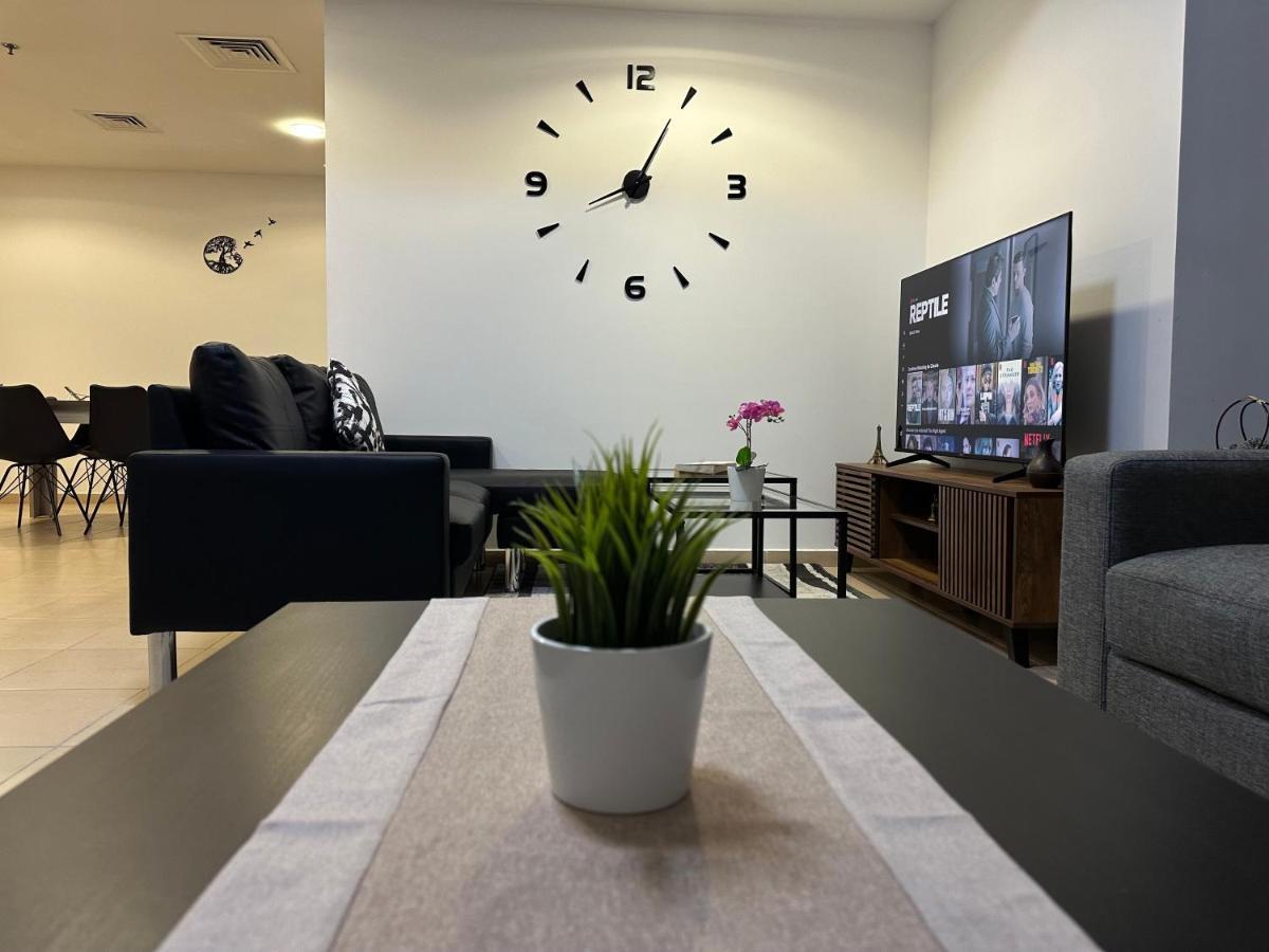 Moonlight Hostel Jbr - 2Min Walk To Jbr Beach - Gym - 2Min Metro Station - Poll Dubai Exterior foto